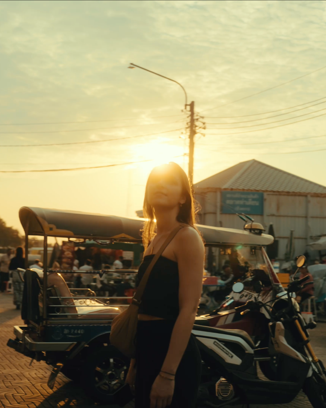 female solo travel in thailand